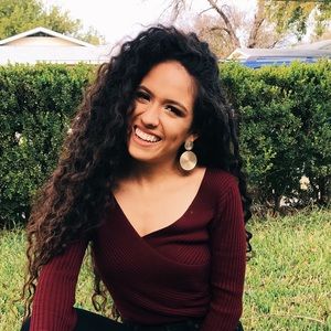 Meet your Posher, Amelia